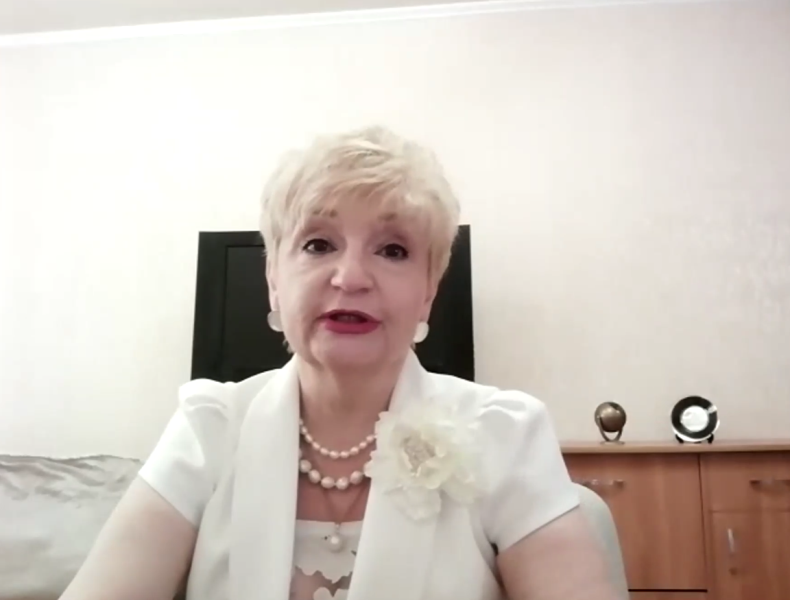  Виступає доктор педагогічних наук, професор Тетяна Назаренко
